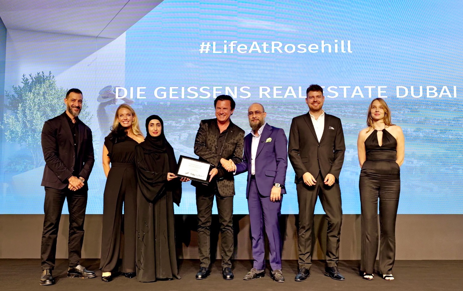 Geissens Real Estate wins Emaar Social Media Award in Dubai | Die Geissens Real Estate | Luxus Immobilien mit Carmen und Robert Geiss – Die Geissens in Dubai