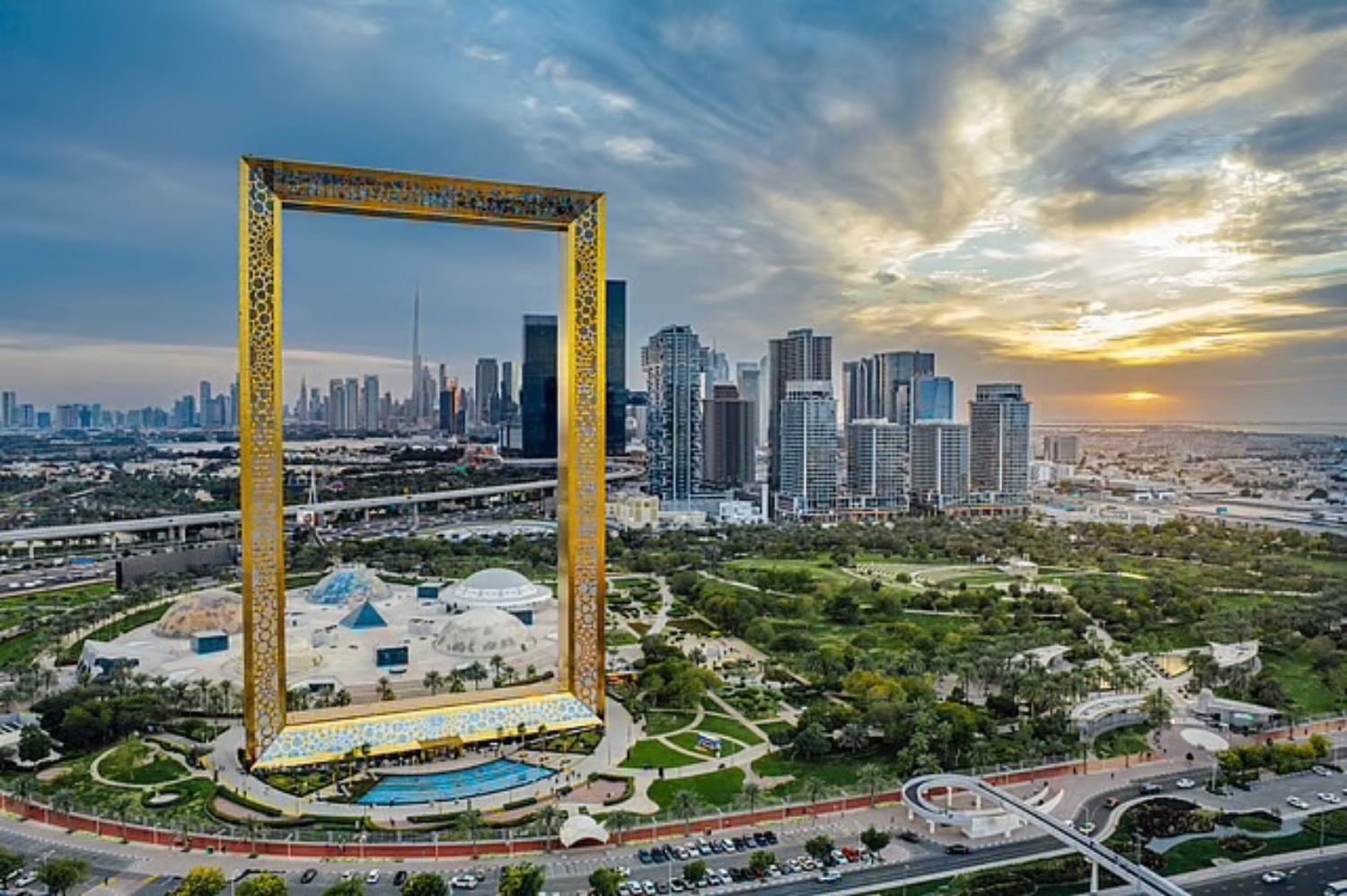 Dubai's Population Surges by 208,000 in 12 Months | Die Geissens Real Estate | Luxus Immobilien mit Carmen und Robert Geiss – Die Geissens in Dubai