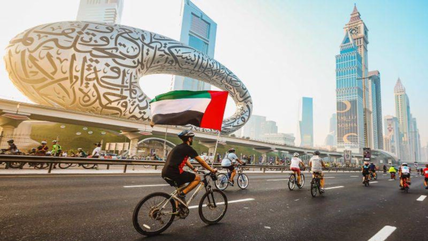 Dubai Ride 2025: Cyclists Take Over Sheikh Zayed Road | Die Geissens Real Estate | Luxus Immobilien mit Carmen und Robert Geiss – Die Geissens in Dubai