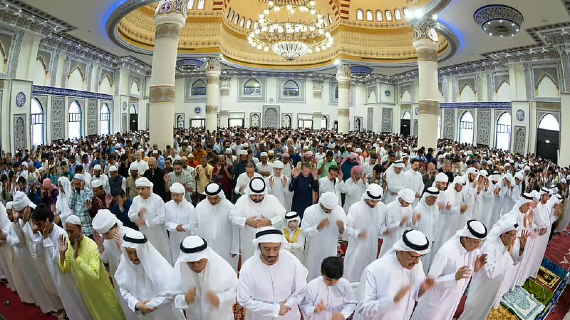 Aïd al-Adha 2026: foule aux prières aux EAU | Die Geissens Real Estate | Luxus Immobilien mit Carmen und Robert Geiss – Die Geissens in Dubai