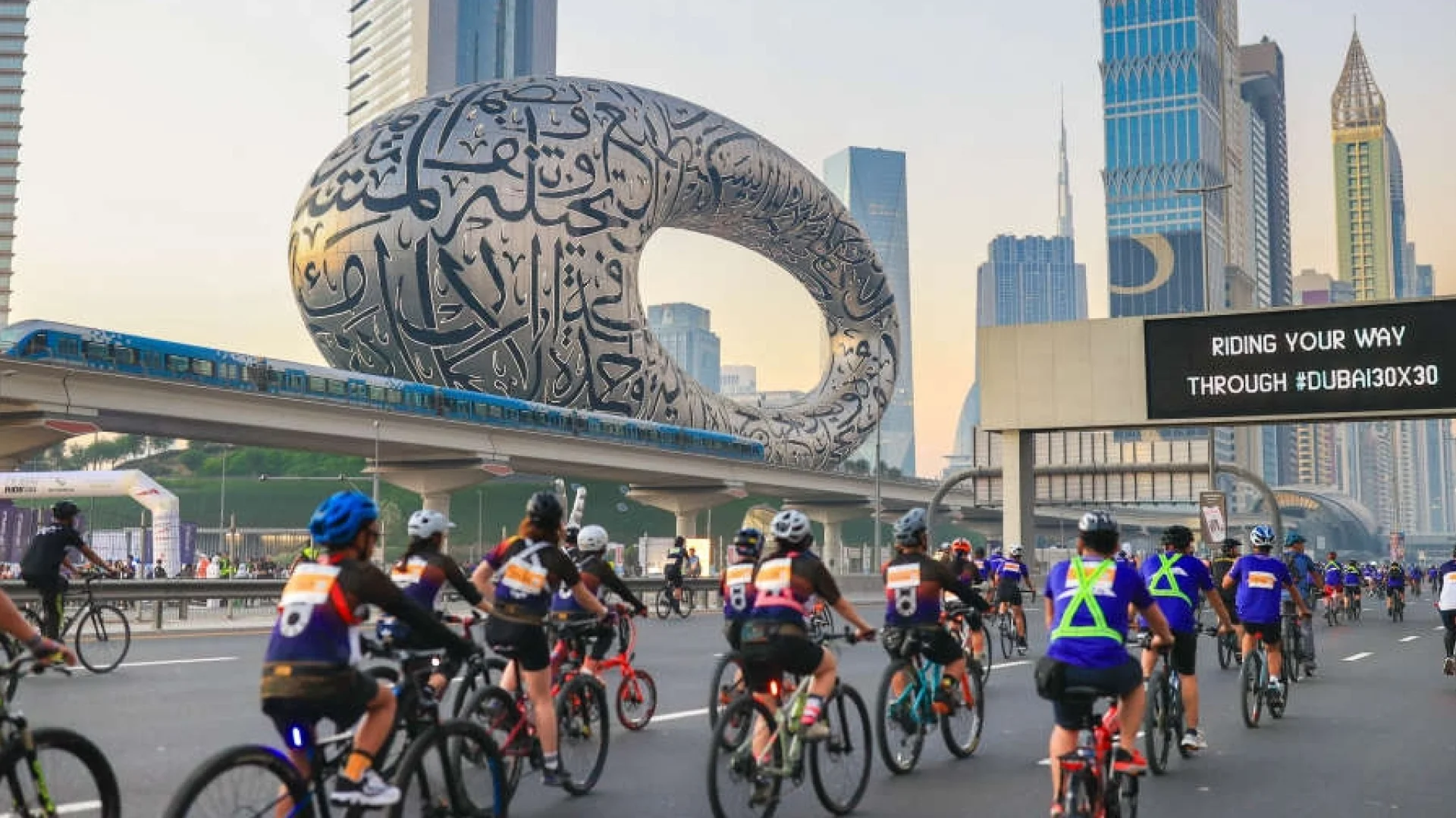 Dubai Fitness Challenge: Ville en Mouvement | 30x30, Dubai Run & Ride | Die Geissens Real Estate | Luxus Immobilien mit Carmen und Robert Geiss – Die Geissens in Dubai