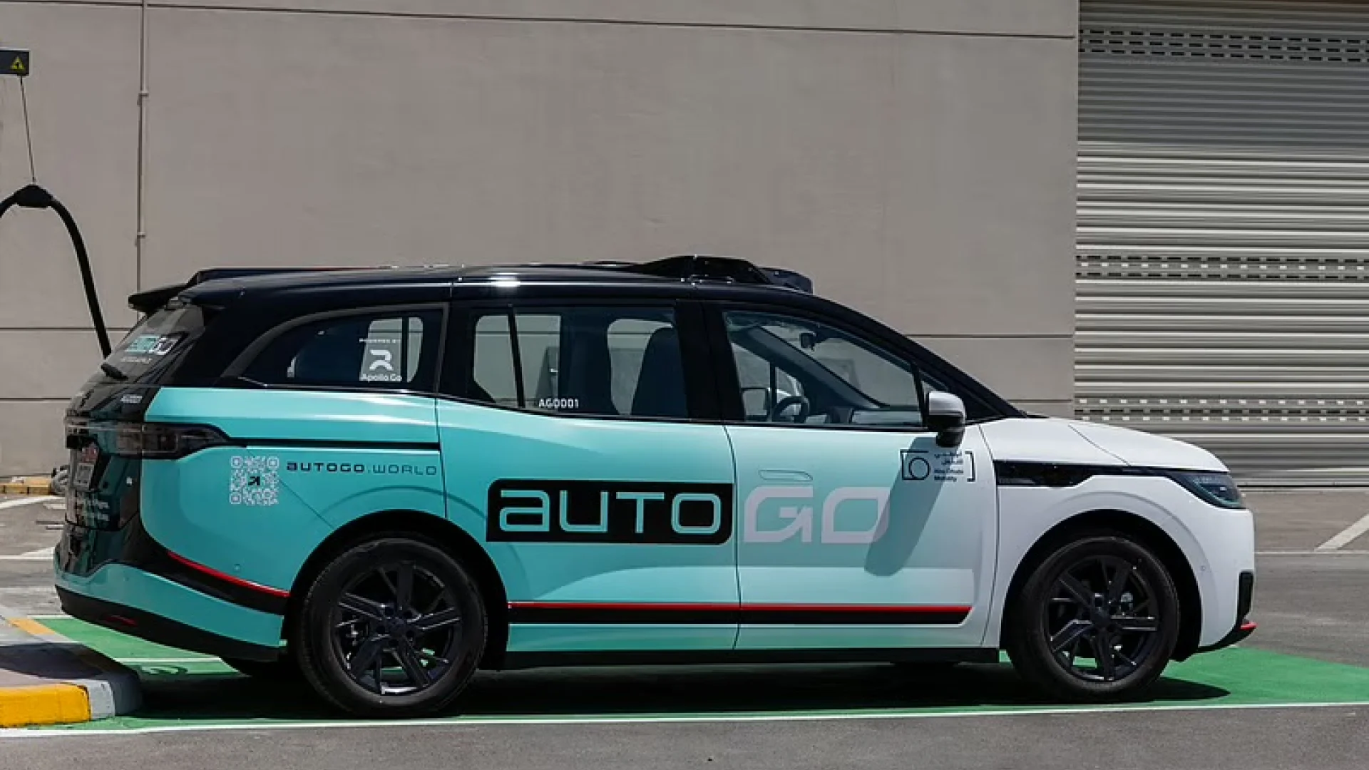 Driverless Drift: Abu Dhabi expands robotaxis | Die Geissens Real Estate | Luxus Immobilien mit Carmen und Robert Geiss – Die Geissens in Dubai