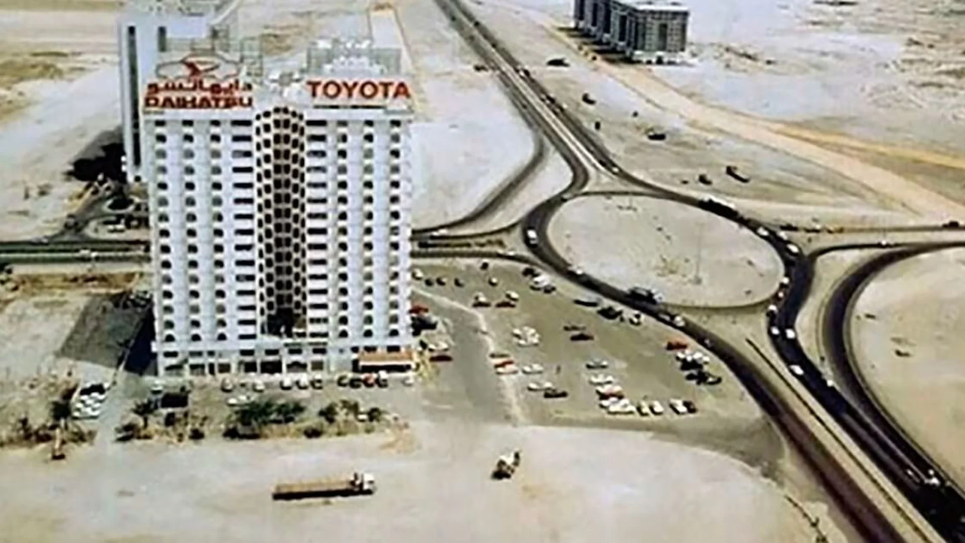 Dubai Toyota Building to be demolished in 2027 | Sheikh Zayed Road landmark | Die Geissens Real Estate | Luxus Immobilien mit Carmen und Robert Geiss – Die Geissens in Dubai